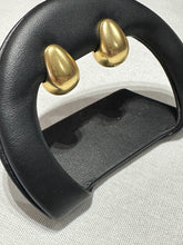 Lucky nugget hoop earrings
